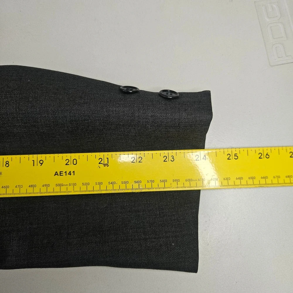 H Freeman & Son George J Good Berkeley Charcoal Gray Naturalaire‎ Suit Mens 39R